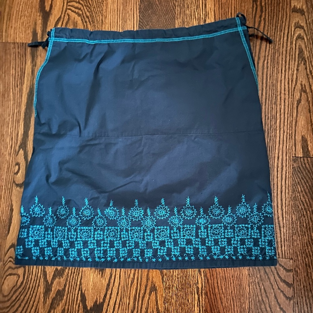 Calvin Klein skirt with front pockets